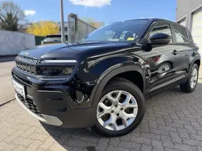Second-hand Jeep Avenger Altitude 101 CP (74 kW) 2023 Negru SUV