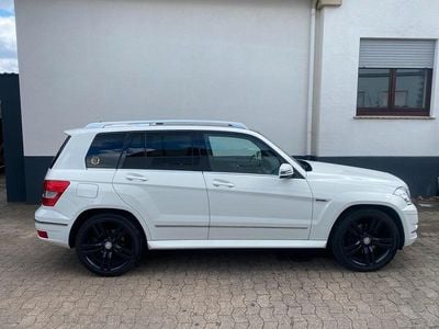 Gebraucht Mercedes GLK320 224 PS (164 kW) 2009 Weiß SUV