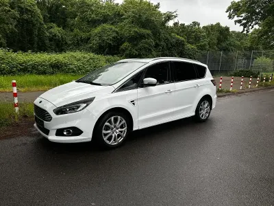 Używany Ford S-MAX S 179 KM (131 kW) 2016 Biały Minivan