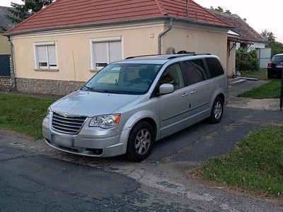 Gebraucht Chrysler Town & Country 196 PS (144 kW) 2010 Silber Van / Kleinbus