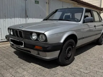 Gebraucht BMW 318 Basis 108 PS (79 kW) 1990 Silber Limousine