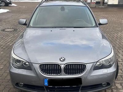 Gebraucht BMW 525 217 PS (159 kW) 2006 Grau Kombi