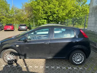Gebraucht Fiat Punto Active 77 PS (56 kW) 2009 Schwarz Kleinwagen