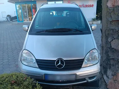 Gebraucht Mercedes Vaneo 91 PS (66 kW) 2002 Silber Van / Kleinbus