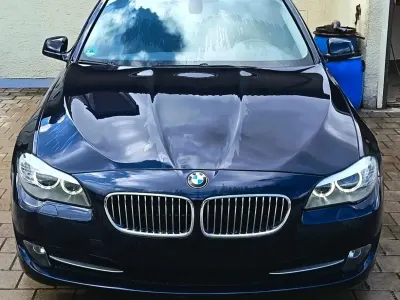 Gebraucht BMW 525 204 PS (150 kW) 2011 Blau Kombi