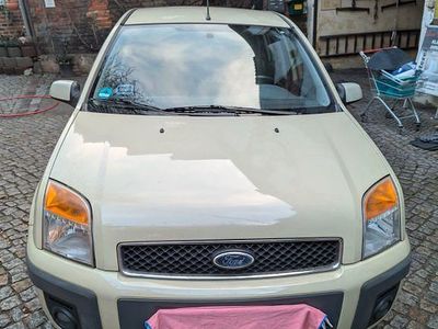 Grün Gebraucht 2009 Ford Fusion Style Limousine | 3.333 € (Etwas zu teuer)