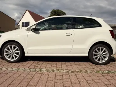 Gebraucht VW Polo Highline 90 PS (66 kW) 2016 Weiß Kleinwagen