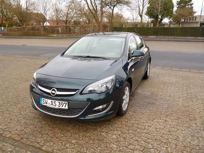 Gebraucht Opel Astra Edition 140 PS (102 kW) 2015 Grün Limousine