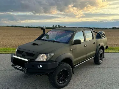 Gebraucht Toyota HiLux 171 PS (125 kW) 2010 Grün Pickup