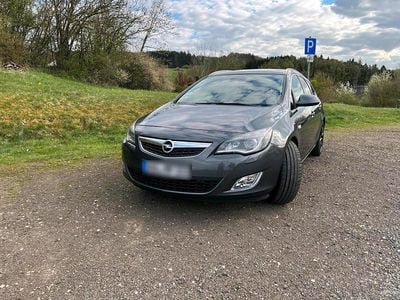 Usata Opel Astra 160 CV (117 kW) 2012 Nero Station wagon