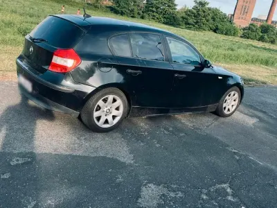 Gebraucht BMW 116 116 PS (85 kW) 2004 Schwarz Kleinwagen