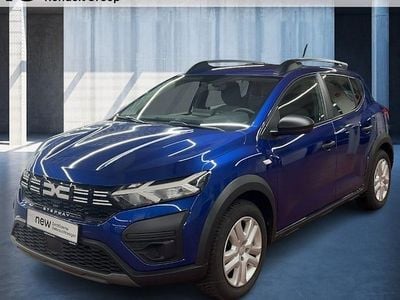 Begagnad Dacia Sandero Essentiel 101 HK (74 kW) 2024 Blå Sedan