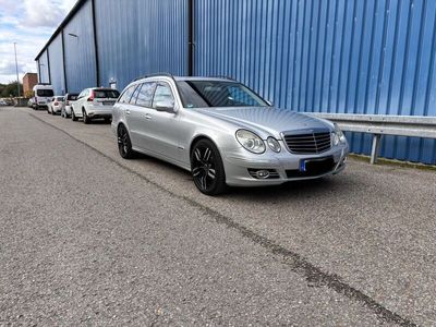 Mercedes E200