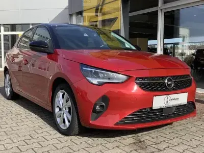 Usata Opel Corsa Elegance 101 CV (74 kW) 2023 Rosso Berlina