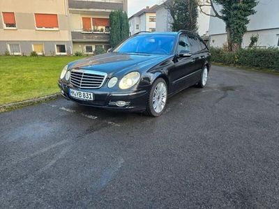 Mercedes E200