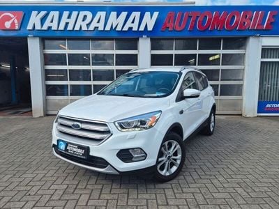 Gebraucht Ford Kuga Titanium 150 PS (110 kW) 2016 Weiß SUV