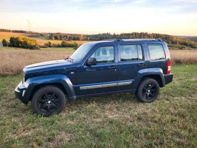 Gebraucht Jeep Cherokee 205 PS (150 kW) 2010 Blau SUV