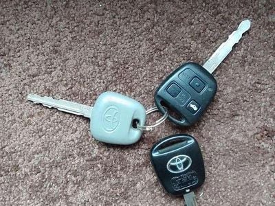 Gebraucht Toyota Avensis Executive 177 PS (130 kW) 2006 Grau Kombi