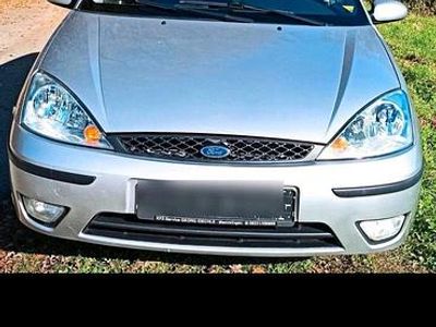 Gebraucht Ford Focus 100 PS (73 kW) 2003 Silber Limousine