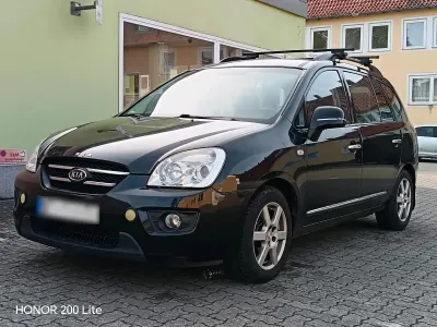 Usata Kia Carens 140 CV (102 kW) 2010 Nero Monovolume