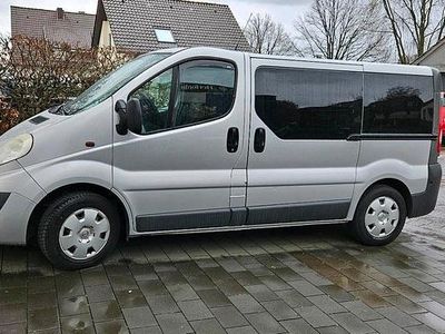 Begagnad Opel Vivaro 114 HK (83 kW) 2007 Silver Minibuss
