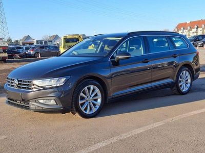 Grau Gebraucht 2019 VW Passat Business Kombi | 14.990 € (Guter Preis)