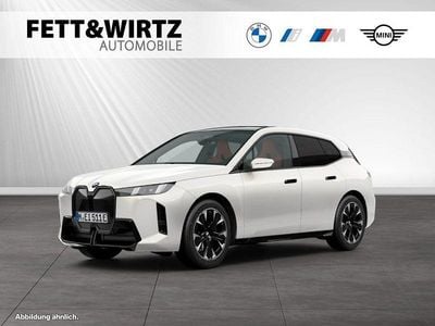 Gebraucht BMW iX M Sport 455 kW (619 PS) 2025 Mineralweiss metallic SUV