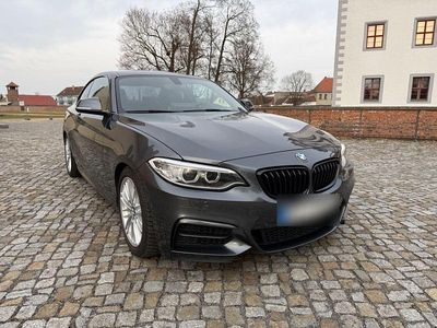 Gebraucht BMW 220 M Sport 190 PS (139 kW) 2015 Grau Coupé