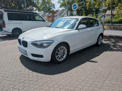 Gebraucht BMW 116 116 PS (85 kW) 2011 Weiß Kleinwagen