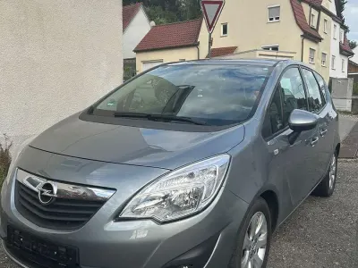 Gebraucht Opel Meriva Edition 101 PS (74 kW) 2010 Silber Van / Kleinbus