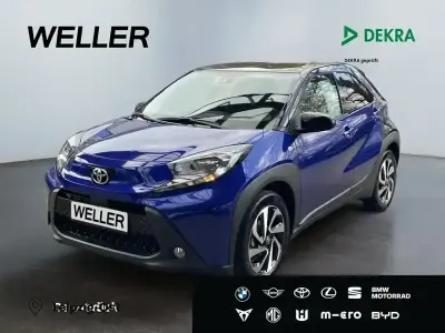 Neu Toyota Aygo 72 PS (52 kW) 2025 Juniper blue 256 (blau) Kleinwagen