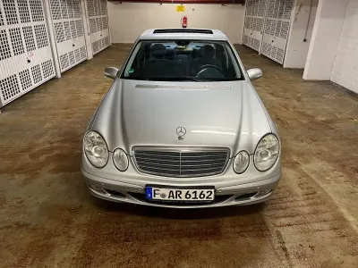Gebraucht Mercedes E200 Classic 163 PS (119 kW) 2005 Silber Limousine