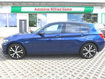 Gebraucht BMW 118 Sport Line 150 PS (110 kW) 2018 Blau Kleinwagen