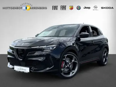 Neu Alfa Romeo Junior Veloce 206 kW (281 PS) 2026 Schwarz SUV