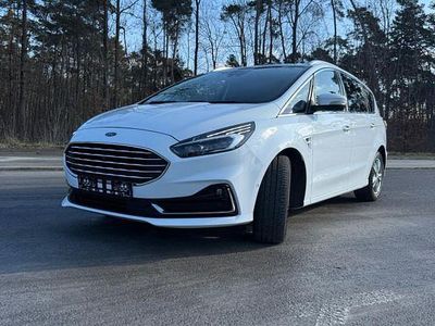 Gebraucht Ford S-MAX Titanium 190 PS (139 kW) 2022 Weiß Van / Kleinbus