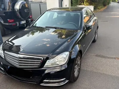 Gebraucht Mercedes C250 204 PS (150 kW) 2011 Schwarz Limousine