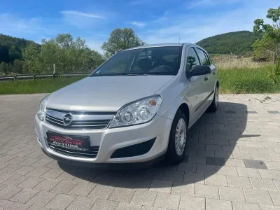 Gebraucht Opel Astra Edition 90 PS (66 kW) 2007 Silber Limousine
