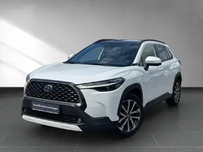 Gebraucht Toyota Corolla Cross Lounge 197 PS (144 kW) 2023 Schneeweiß SUV