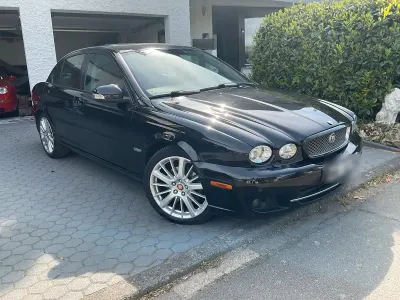 Usata Jaguar X-type 190 CV (139 kW) 2010 Nero Berlina