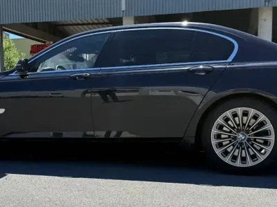 Gebraucht BMW 750 330 PS (242 kW) 2013 Schwarz Limousine
