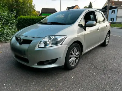 Gebraucht Toyota Auris 124 PS (91 kW) 2008 Grau Kleinwagen