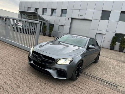 Mercedes E63 AMG
