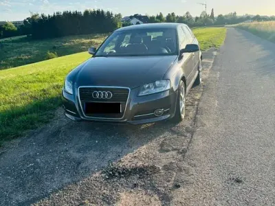 Gebraucht Audi A3 Ambiente 140 PS (102 kW) 2012 Grau Kleinwagen