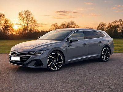 Usata VW Arteon R-line 150 CV (110 kW) 2024 Grigio Station wagon