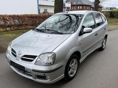 Usata Nissan Almera Tino 116 CV (85 kW) 2004 Grigio Monovolume