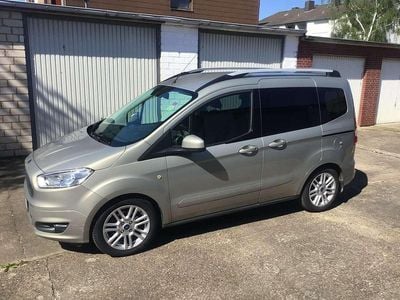 Second-hand Ford Tourneo Titanium 101 CP (74 kW) 2017 Gri Break