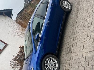 Gebraucht Ford Focus 100 PS (73 kW) 2014 Blau Limousine