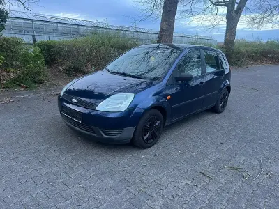 Gebraucht Ford Fiesta 69 PS (50 kW) 2003 Blau Kleinwagen