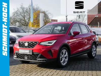 Używany Seat Arona FR 110 KM (80 kW) 2023 Czerwony SUV