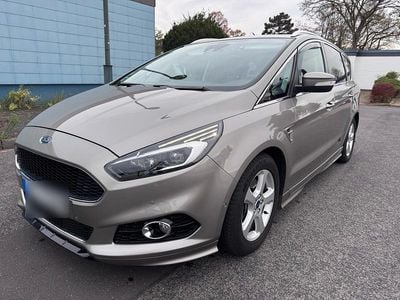 Gebraucht Ford S-MAX S 209 PS (153 kW) 2015 Gold Van / Kleinbus